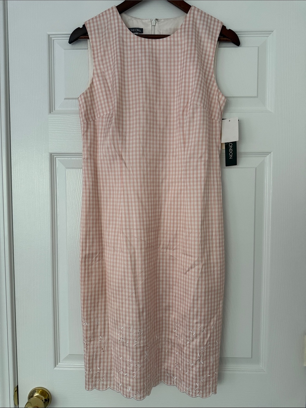 Maggy London 100% silk sleeveless pencil pink dress sz 8 NWT
